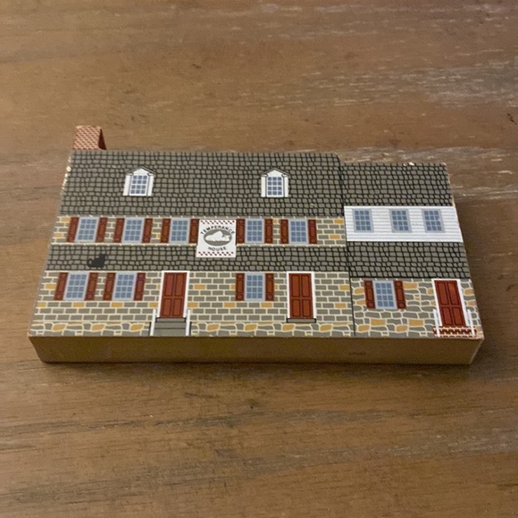 1999 "The Cats Meow" Village Decor - Picture 12 of 13